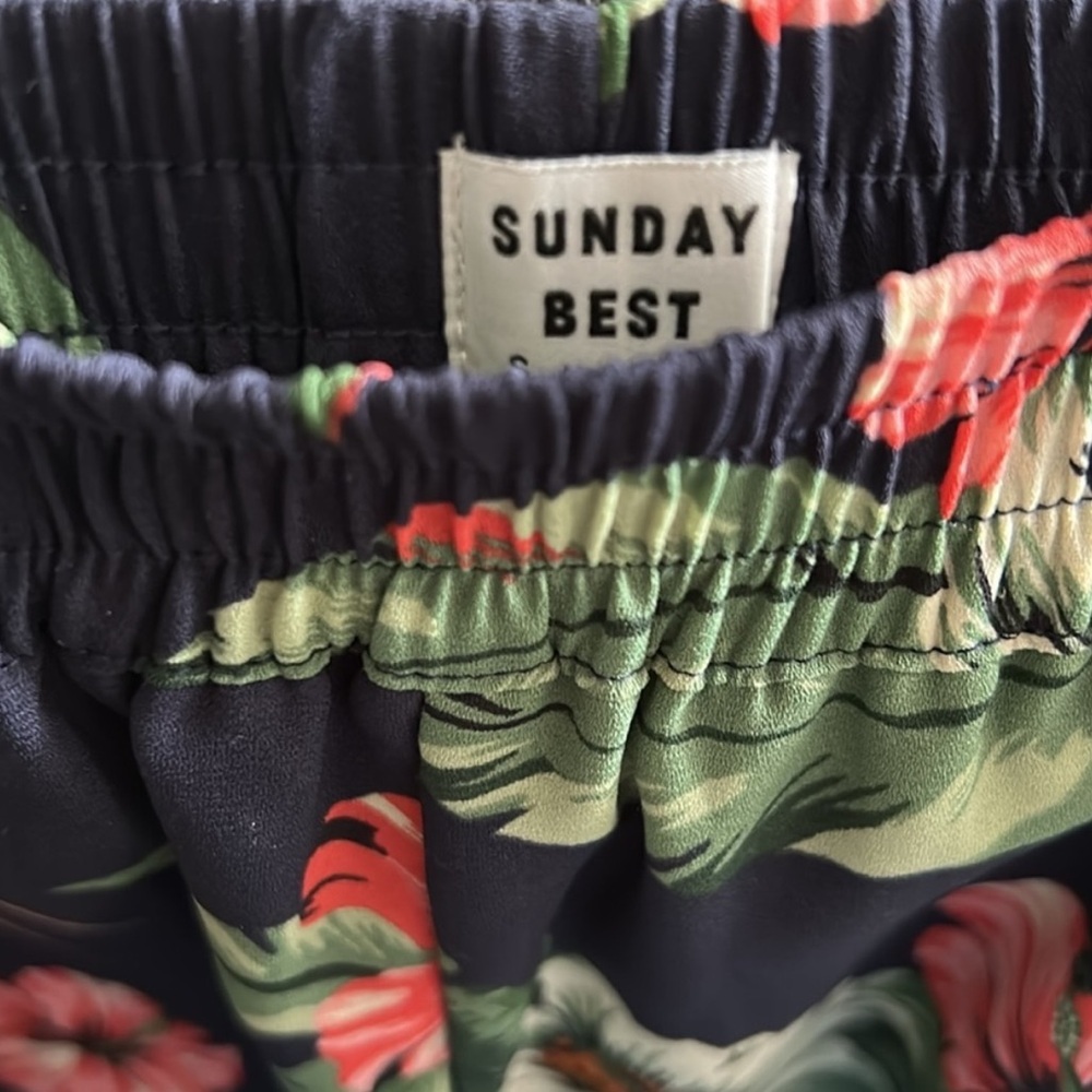 Aritzia Sunday Best Tropical Layered Shorts - Picture 13 of 16